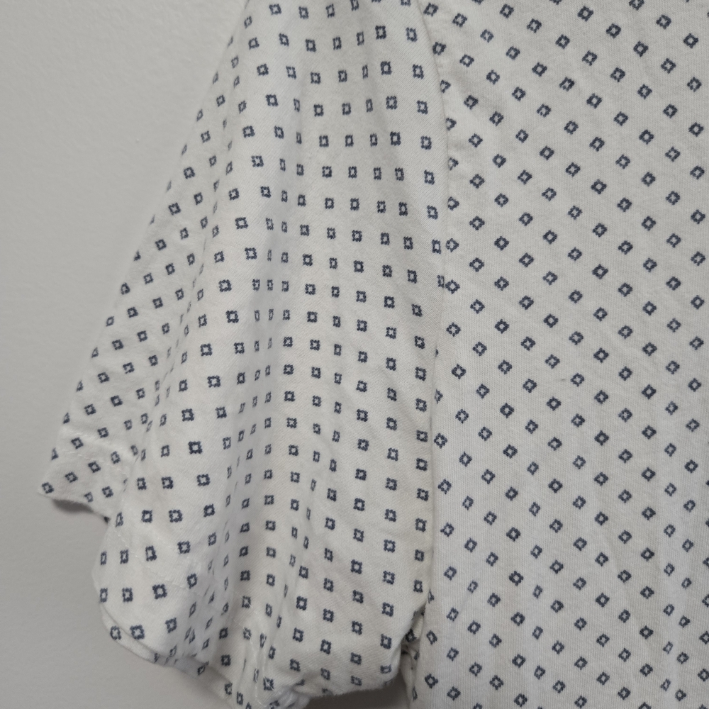 Abercrombie & Fitch Men's White & Blue Patterned Tee Shirt - Picture 4 of 6